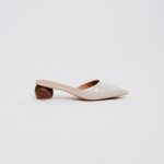 Lea Mules in Beige